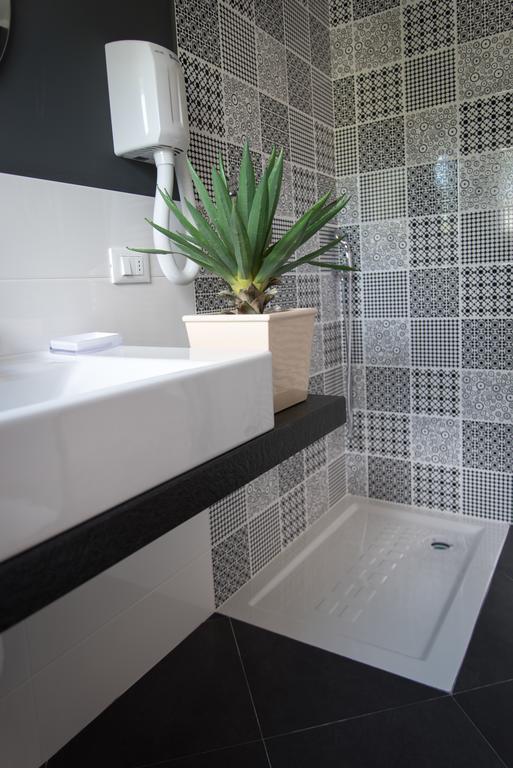 B&B La Dimora Del Garda Sirmione Room photo