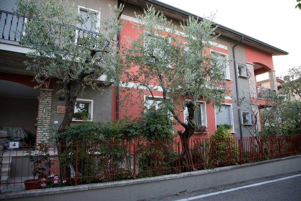 B&B La Dimora Del Garda Sirmione Exterior photo