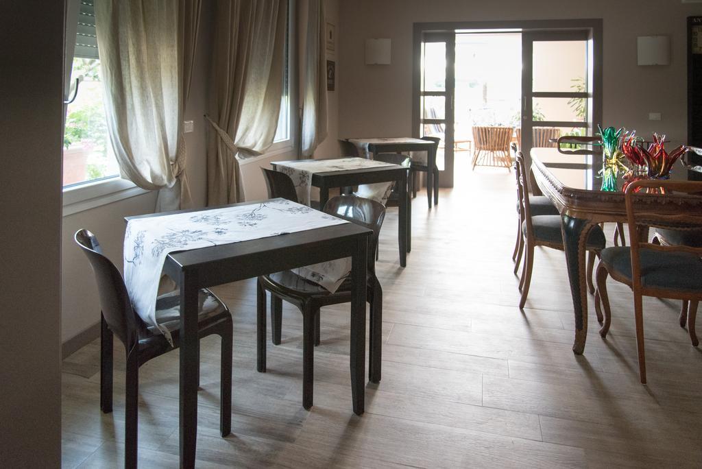 B&B La Dimora Del Garda Sirmione Exterior photo