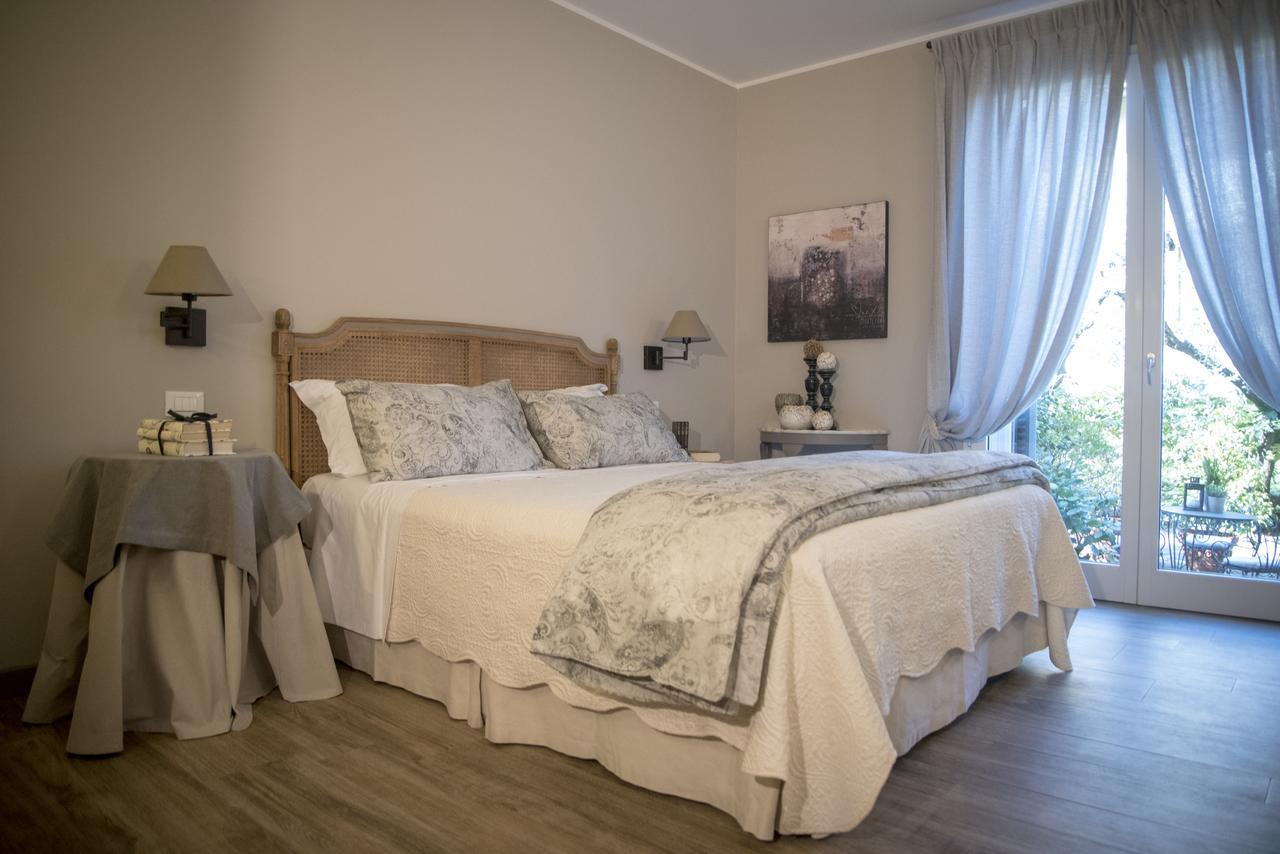 B&B La Dimora Del Garda Sirmione Exterior photo